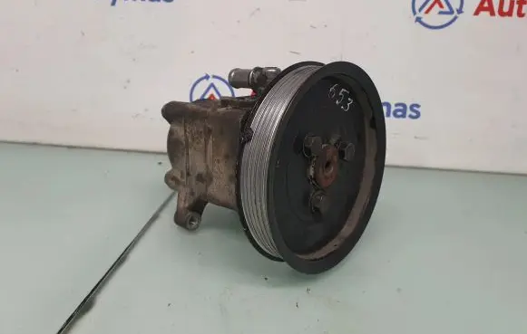 BMW 3 E46 Power steering pump 6750111 32416750111