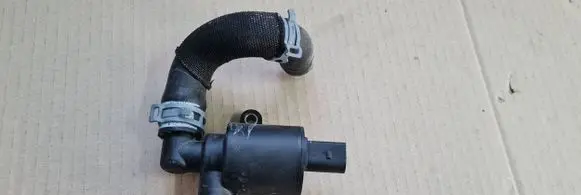 Audi RS Q8 Coolant heater control valve 4H0121670A