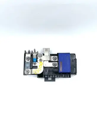 Mercedes-Benz GLA W156 Fuse module A2465401350 YAP2949511 A0035422319