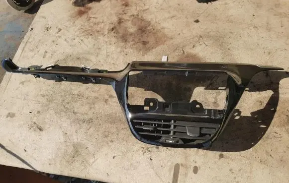 Peugeot 208 Dashboard side air vent grill/cover trim 9672848677