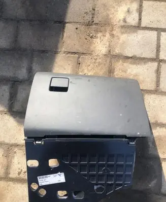 Opel Vectra C Glove box 13157447 51GHL9 5467