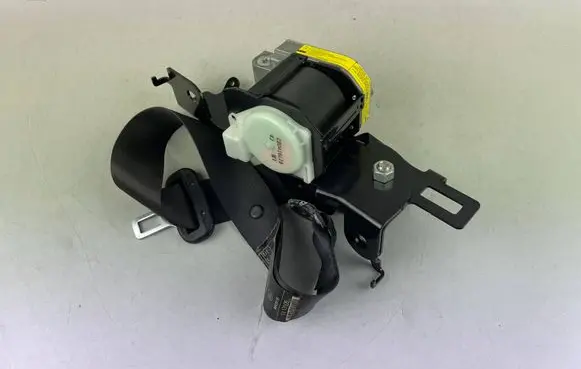 Subaru Outback (BS) Rear seatbelt 0589P1000453 TKAH0ES218 E40643418