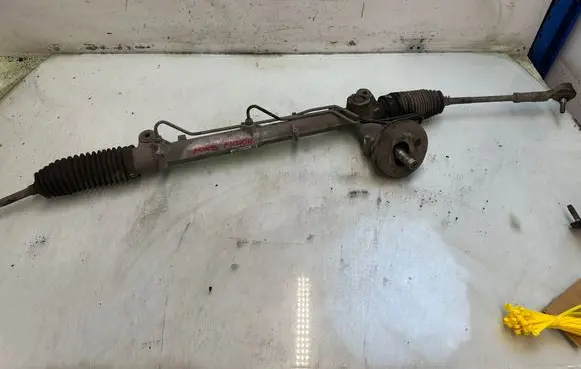 Ford Fusion Steering rack 2N113200EC
