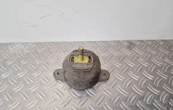 Audi A8 S8 D3 4E Gearbox mount 4E0399151AR