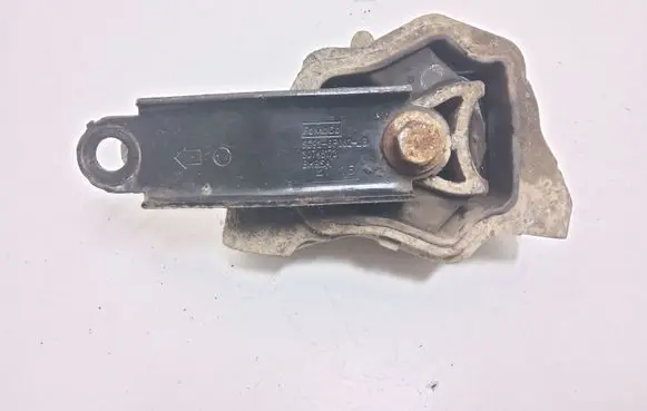 Volvo XC60 Engine mount bracket 31330138