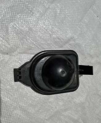 BMW 5 E60 E61 Headlight/headlamp dust cover 16517900