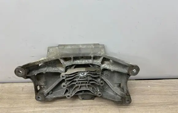Porsche Macan (95B) Gearbox mount 8K0399151 95B399263