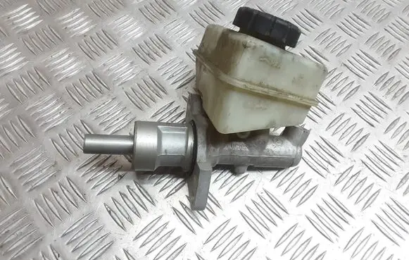 Mercedes-Benz E W210 Master brake cylinder A2024300202