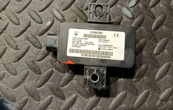 Maserati Quattroporte Tire pressure control unit 670001902