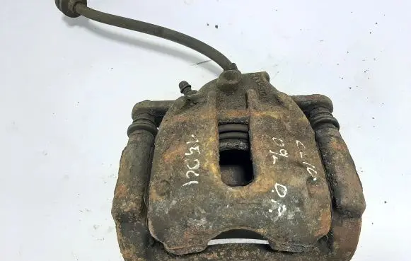 Renault Clio III Front brake caliper