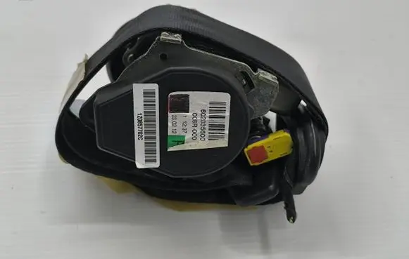 Skoda Octavia Mk2 (1Z) Front seatbelt 1Z0857702C