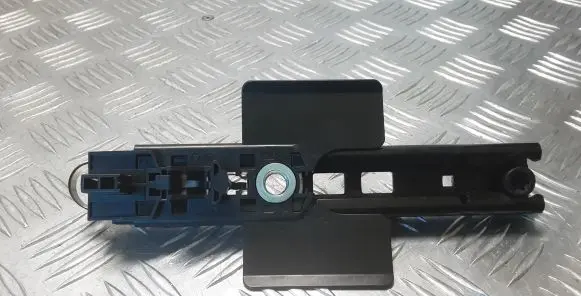 Land Rover Range Rover L405 Seat belt adjustment rail 616773300