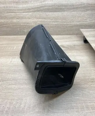 Mercedes-Benz C W202 Brake cooling air channel/duct 2028890736