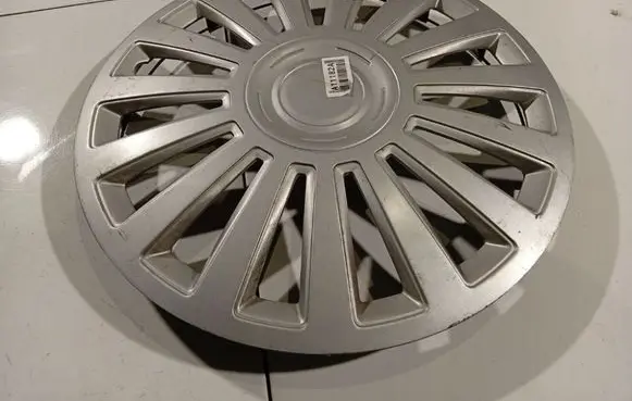 Ford Mondeo MK IV R16 wheel hub/cap/trim