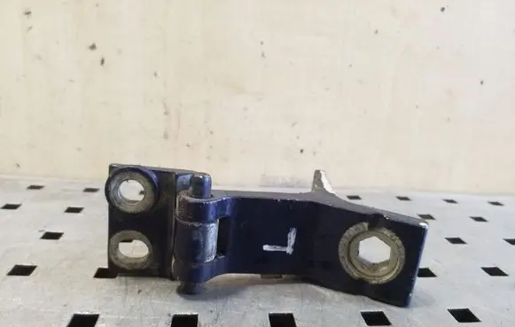 Audi 80 90 S2 B4 Rear door upper hinge 893831401