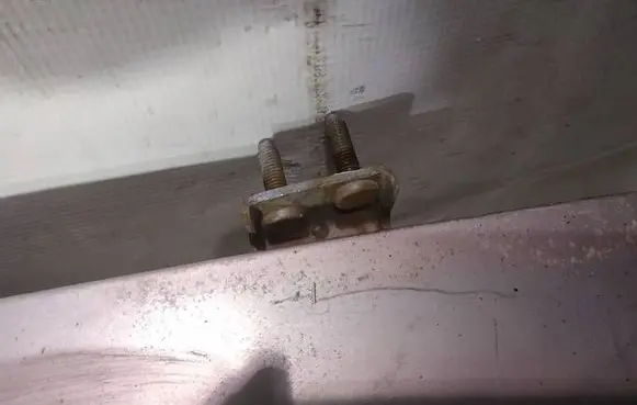 Honda Jazz Tailgate/trunk/boot hinge