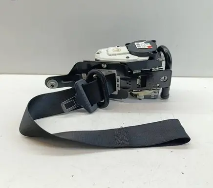 Mercedes-Benz C W204 Front seatbelt 620380300