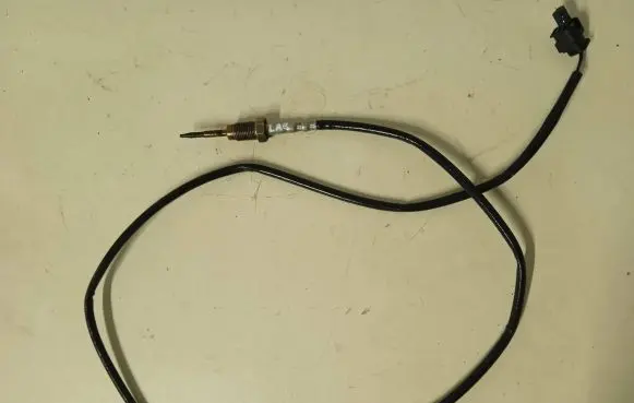 BMW 5 F10 F11 Exhaust gas temperature sensor 8514730