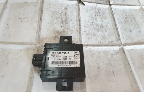 Volkswagen Golf V Alarm control unit/module 1K0907719C