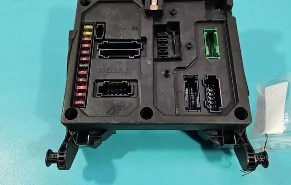 Volkswagen Sharan Central body control module S110730300 IMPRK1564337