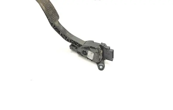 Ford Turneo Courier Accelerator throttle pedal 8V219F836AB 6PV00951720