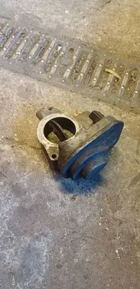 Audi A8 S8 D3 4E Throttle valve 057128063