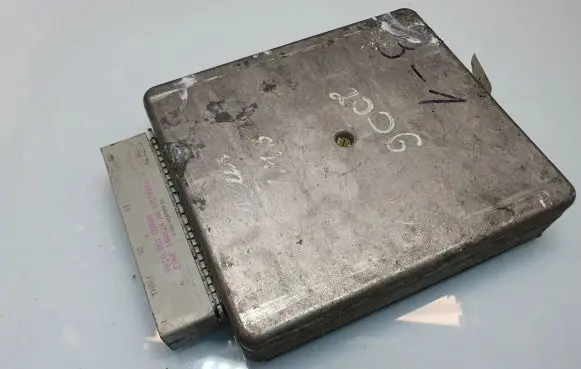 Ford Focus Engine control unit/module 98AB12A650CCC