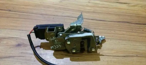 Mazda 323 F Rear door lock