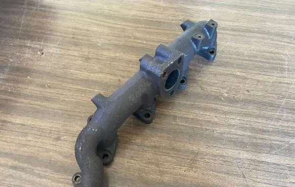 KIA Sorento Exhaust manifold