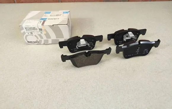 BMW 3 F30 F35 F31 Brake pads (front) 6874331 8855002