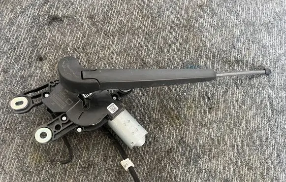 Seat Leon IV Rear window wiper motor 8V0955711B W000086088 045000860882