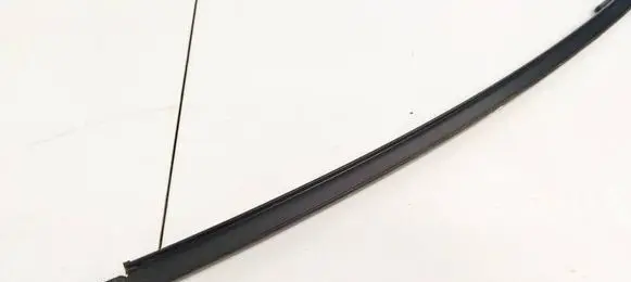 Toyota Corolla Verso E121 Rear door glass trim molding 
