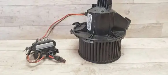 Opel Zafira B Heater fan/blower D8087