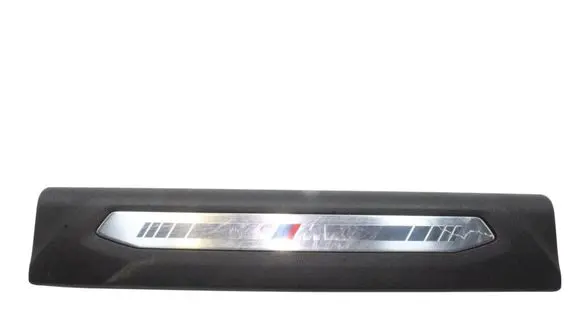 BMW 1 F40 Front sill trim cover 7469183
