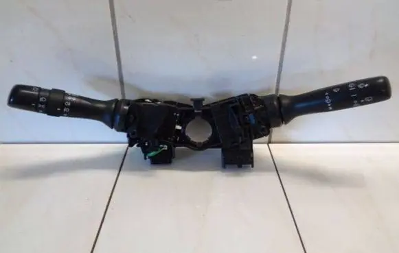 Toyota Yaris Wiper turn signal indicator stalk/switch 0D300-17F938