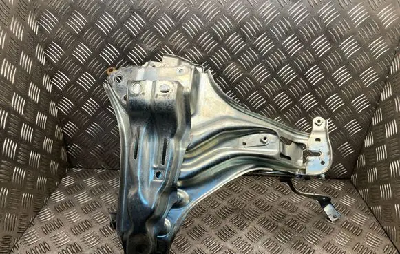 Toyota Prius (XW30) Other engine bay part 