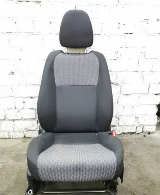 Toyota Yaris Front passenger seat 