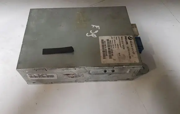 BMW 7 E38 GPS navigation control unit/module 8375127