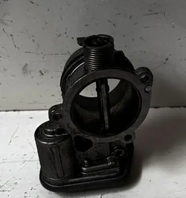 BMW X3 E83 Throttle valve B72561323