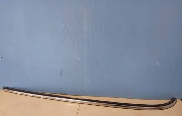 Mini One - Cooper R57 Rear side glass trim 