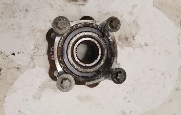 BMW M4 F82 F83 Rear wheel bearing hub 794850