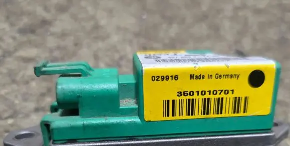 BMW 5 E39 Airbag deployment crash/impact sensor 6900728