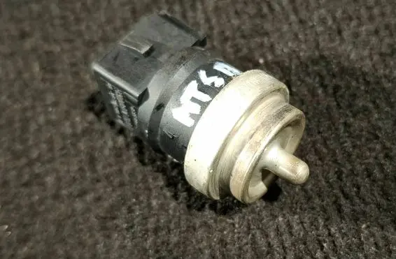 Mitsubishi Space Star Coolant temperature sensor 07H11066