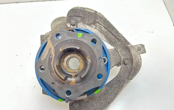 Porsche Cayman 987 Rear wheel hub 98733165706