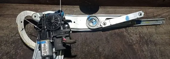 Renault Scenic III - Grand scenic III Front door window regulator with motor 807310012R