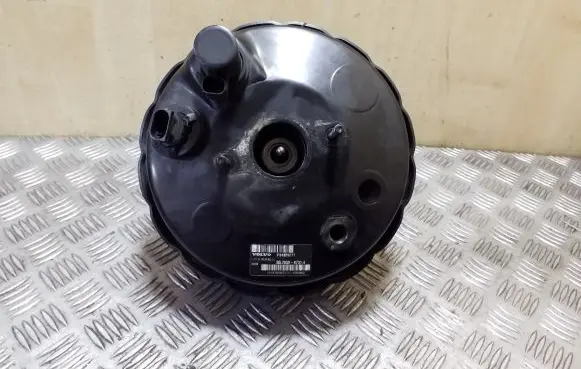 Volvo V40 Brake booster 31329277