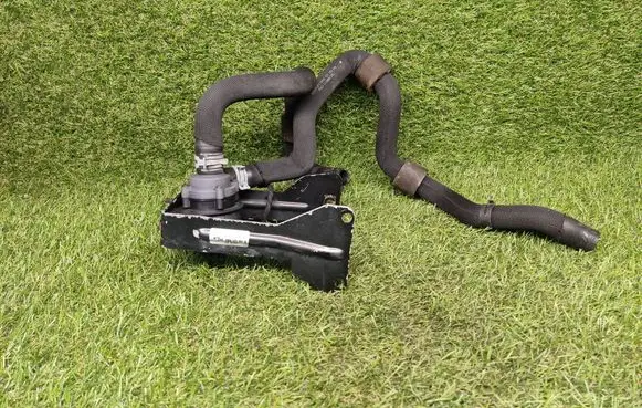 Bentley Continental Electric auxiliary coolant/water pump 3D0965561A 04T216 70207402