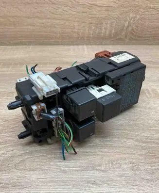Mitsubishi Carisma Fuse module MB953355 1A210794 4860