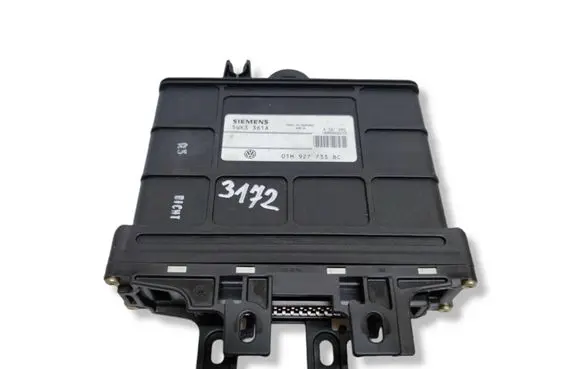Volkswagen Golf III Gearbox control unit/module 01M927733BC 5WK3361A