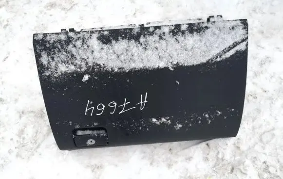 Toyota Avensis T270 Glove box 5555005100 55550-05100